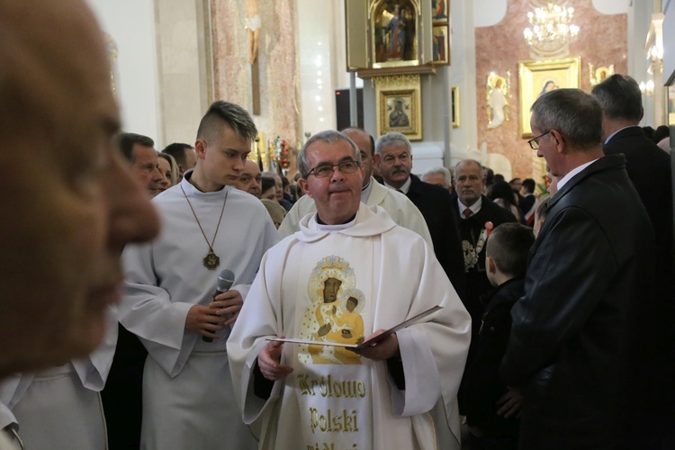 Tablica pamiątkowa w Dąbrowie Tarnowskiej