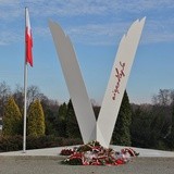 Pomniki niepodległości Polski w Tychach i Mszanie