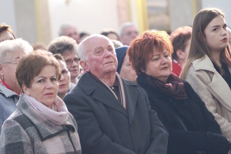 Tablica pamiątkowa w Dąbrowie Tarnowskiej