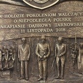 Tablica pamiątkowa w Dąbrowie Tarnowskiej