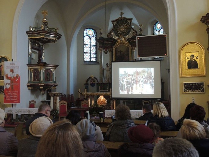 Msza św. za ojczyznę i przedstawienie w Boguszowie-Gorcach