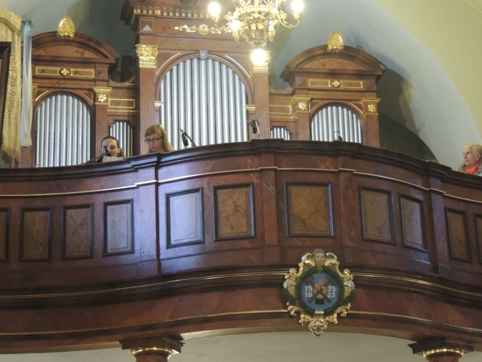 Msza św. za ojczyznę i przedstawienie w Boguszowie-Gorcach