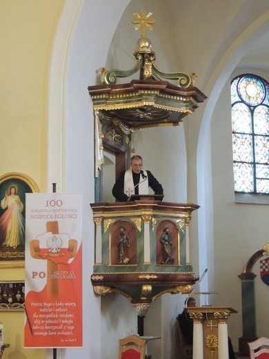 Msza św. za ojczyznę i przedstawienie w Boguszowie-Gorcach