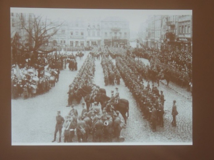 Msza św. za ojczyznę i przedstawienie w Boguszowie-Gorcach