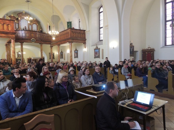 Msza św. za ojczyznę i przedstawienie w Boguszowie-Gorcach