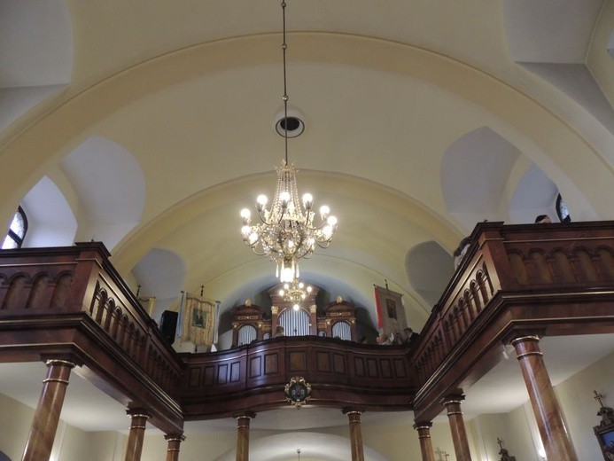 Msza św. za ojczyznę i przedstawienie w Boguszowie-Gorcach