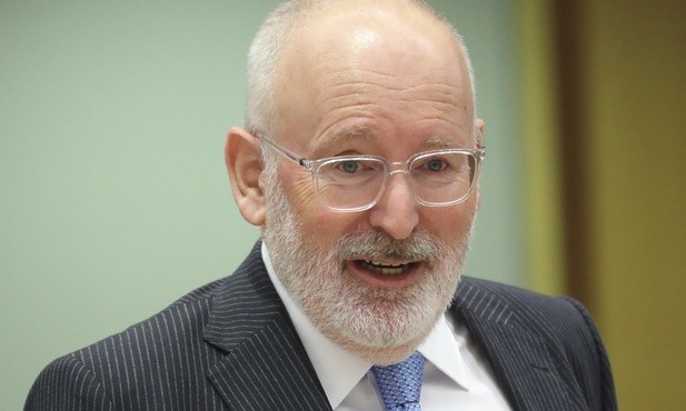 Timmermans poparł Gersdorf w sporze o środki tymczasowe TSUE 