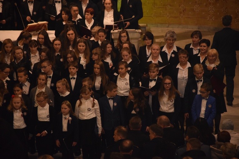 Eucharystia i koncert podczas obchodów święta niepodległości w Sochaczewie