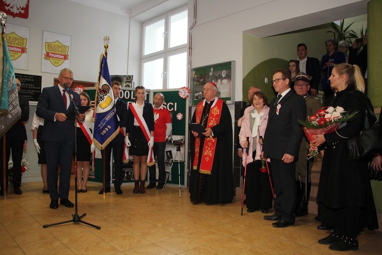 Odsłonięcie tablicy ku czci Krystyny Idzikowskiej