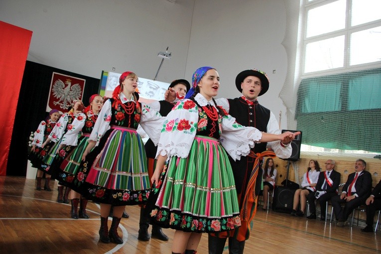 Odsłonięcie tablicy ku czci Krystyny Idzikowskiej