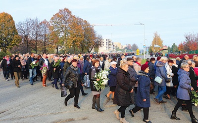 Ciało ks. Mieczysława złożono do grobu na cmentarzu przy ul. Agrykola. W uroczystości wzięli udział bp Jacek Jezierski, bp Jan Styrna i bp Józef Wysocki.