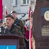 ▲	W uroczystości uczestniczył powstaniec i sybirak Włodzimierz Papiernik.
