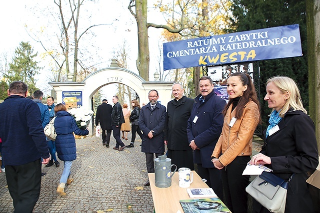 ▲	Członkowie SKOCK podczas akcji.