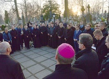 Klerycy spotkali się tam, gdzie zostali pochowani biskupi Edward Materski i Stefan Siczek.