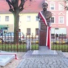 ▲	Monument stanął na chocianowskim rynku.