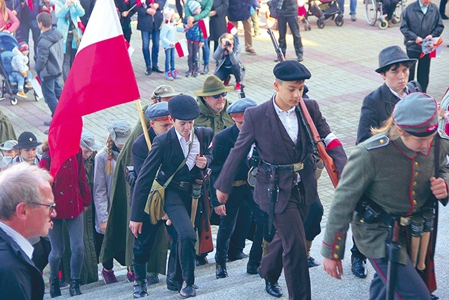 W archikatedrze nie zabrakło młodych powstańców.