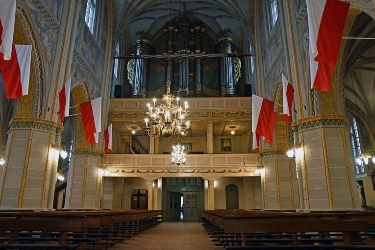 Kościół pw. Narodzenia NMP w Białogardzie po remoncie