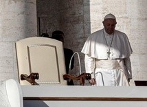 Papież: Świat zbyt często nie widzi prześladowania chrześcijan