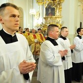 Sześciu alumnów lubelskiego seminarium duchownego po raz pierwszy założyło sutanny