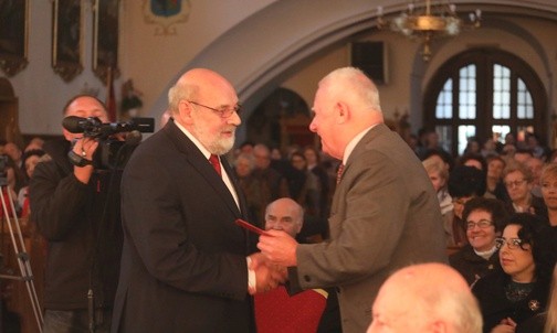 Wśród wyróżnionych był Krzysztof Wójtowicz, wieloletni dyrygent "Lutni"