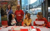 Wolontariusze fundacji DKMS dla Michała Przydacza