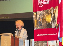 Prof. dr hab. Ewa Chojecka wygłosiła referat wprowadzający.