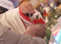 Udzielenie sakramentu chrztu św.