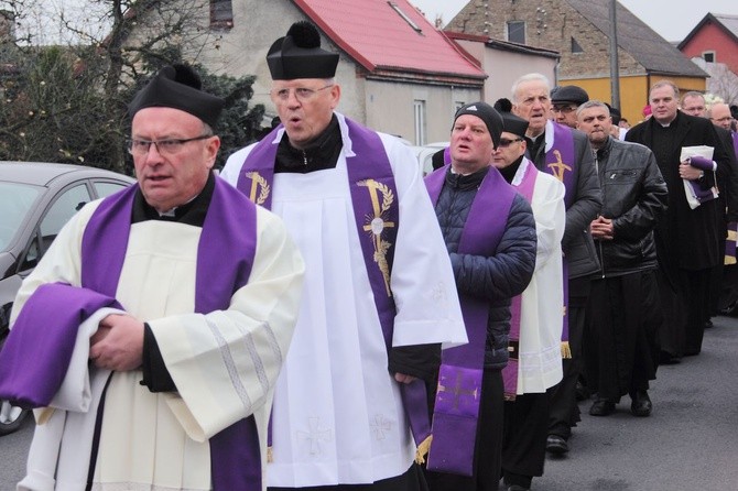 Uroczystości pogrzebowe ks. kan. Leonarda Zycha, cz.2