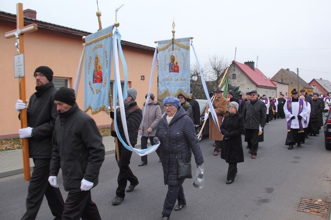 Uroczystości pogrzebowe ks. kan. Leonarda Zycha, cz.2