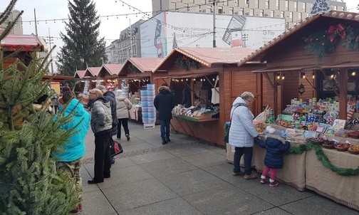 Bożonarodzeniowy klimat w Katowicach [ZDJĘCIA]