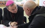 Biskup spotkał się z ubogimi