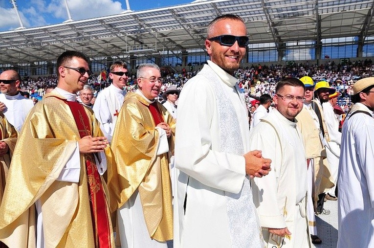 Kolejny dzień modlitwy o uświęcenie kapłanów archidiecezji lubelskiej pod hasłem: "Parafia domem młodzieży"