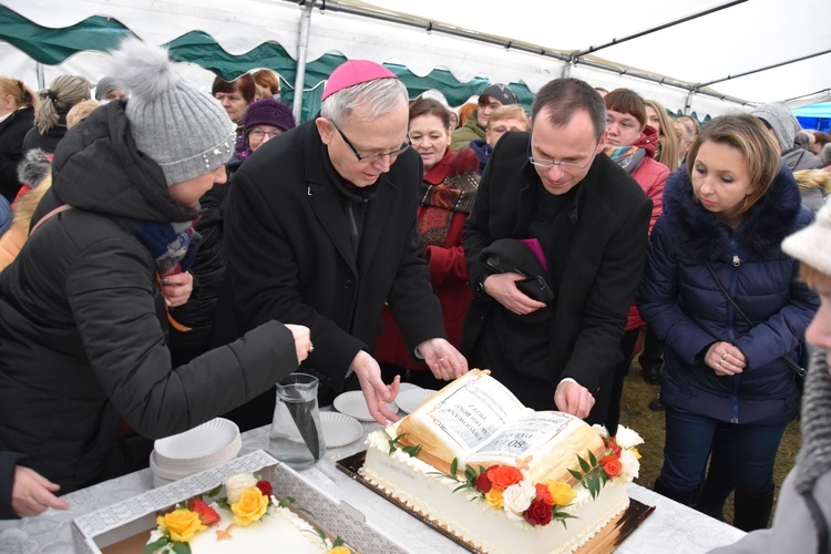 Nie mogło zabraknąć jubileuszowego tortu