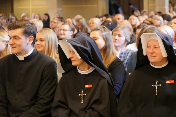 Konferencja "Kobieta, żona, matka"