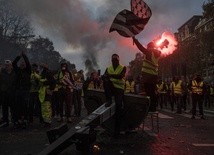 Macron: Hańba dla dopuszczających się przemocy
