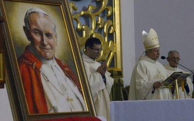 Na koniec Mszy św. odnowiono Akt Oddania Akcji Katolickiej Diecezji Radomskiej św. Janowi Pawłowi II