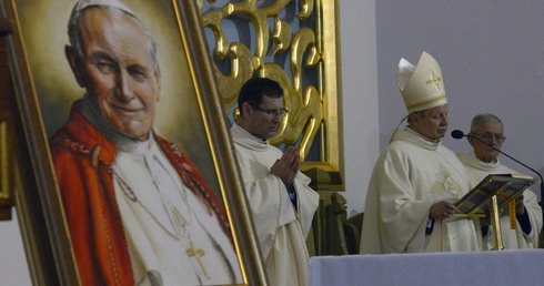 Na koniec Mszy św. odnowiono Akt Oddania Akcji Katolickiej Diecezji Radomskiej św. Janowi Pawłowi II