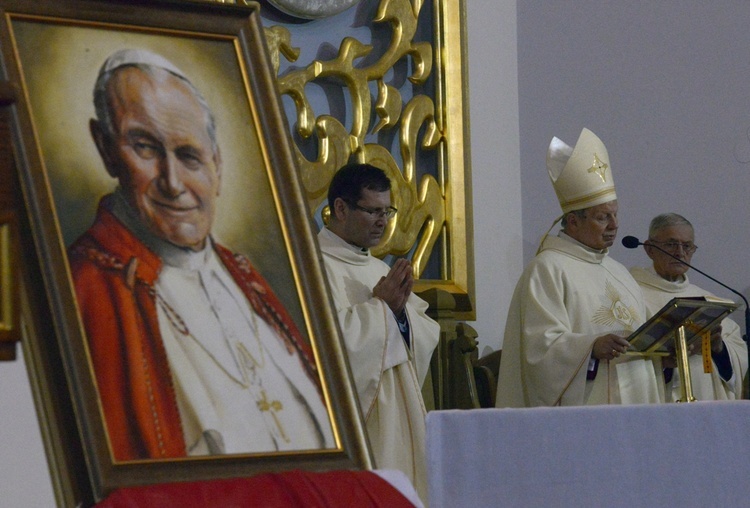 Na koniec Mszy św. odnowiono Akt Oddania Akcji Katolickiej Diecezji Radomskiej św. Janowi Pawłowi II