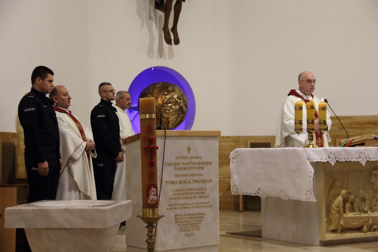 Zaduszki policyjne w Gdańsku Złotej Karczmie