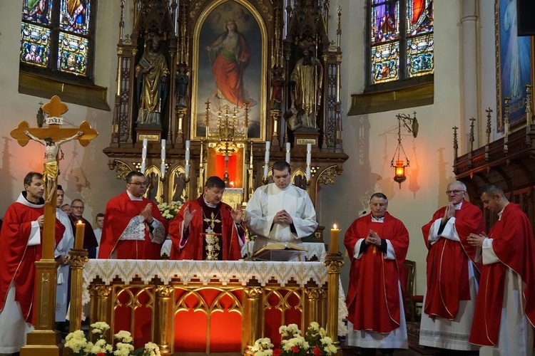 Msz św. odpustowa w parafii św. Katarzyny Aleksandryjskiej w Nowej Rudzie-Słupcu.