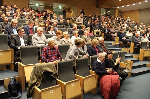 Premiera książki ks. Szymika w Katowicach