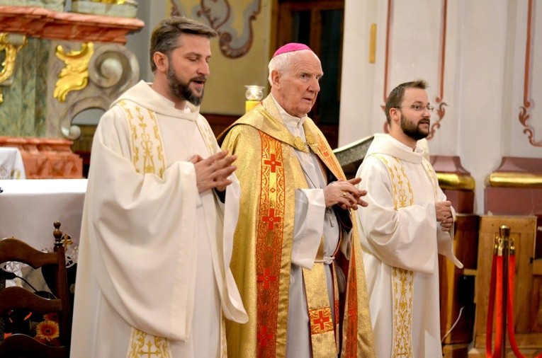 Nabożeństwo słowa Bożego we wspólnocie neokatechumenalnej