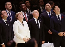 Wspólna armia europejska to pomysł prezydenta Francji Emmanuela Macrona. Popiera go kanclerz Niemiec Angela Merkel. A najbardziej cieszy on Władimira Putina.