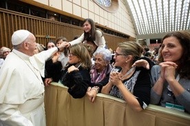 Papież: przeżywać Adwent to otworzyć się na nieznane