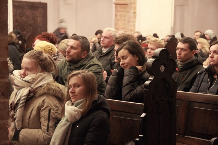 Eucharystia z okazji jubileuszu 40-lecia Odnowy w Duchu Świętym