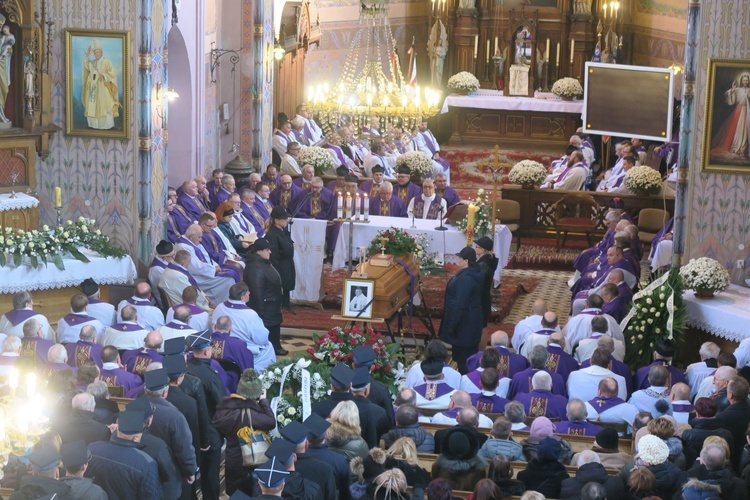 Pogrzeb ks. Adama Łacha - część II