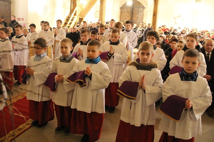 Przyjęcie ministrantów i błogosławieństwo lektorów w Bobowej