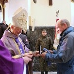 Pamiątkowa tablica w kościele garnizonowym