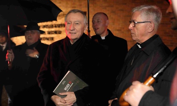 Kardynał Parolin pod kopalnią "Wujek"