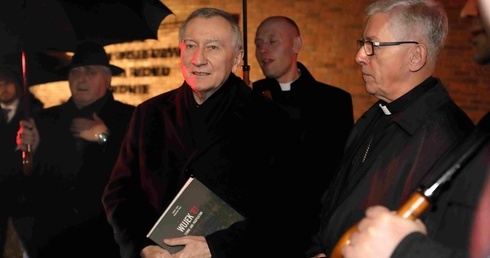 Kardynał Parolin już jest w Katowicach